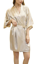Load image into Gallery viewer, Personalised satin Robe champagne
